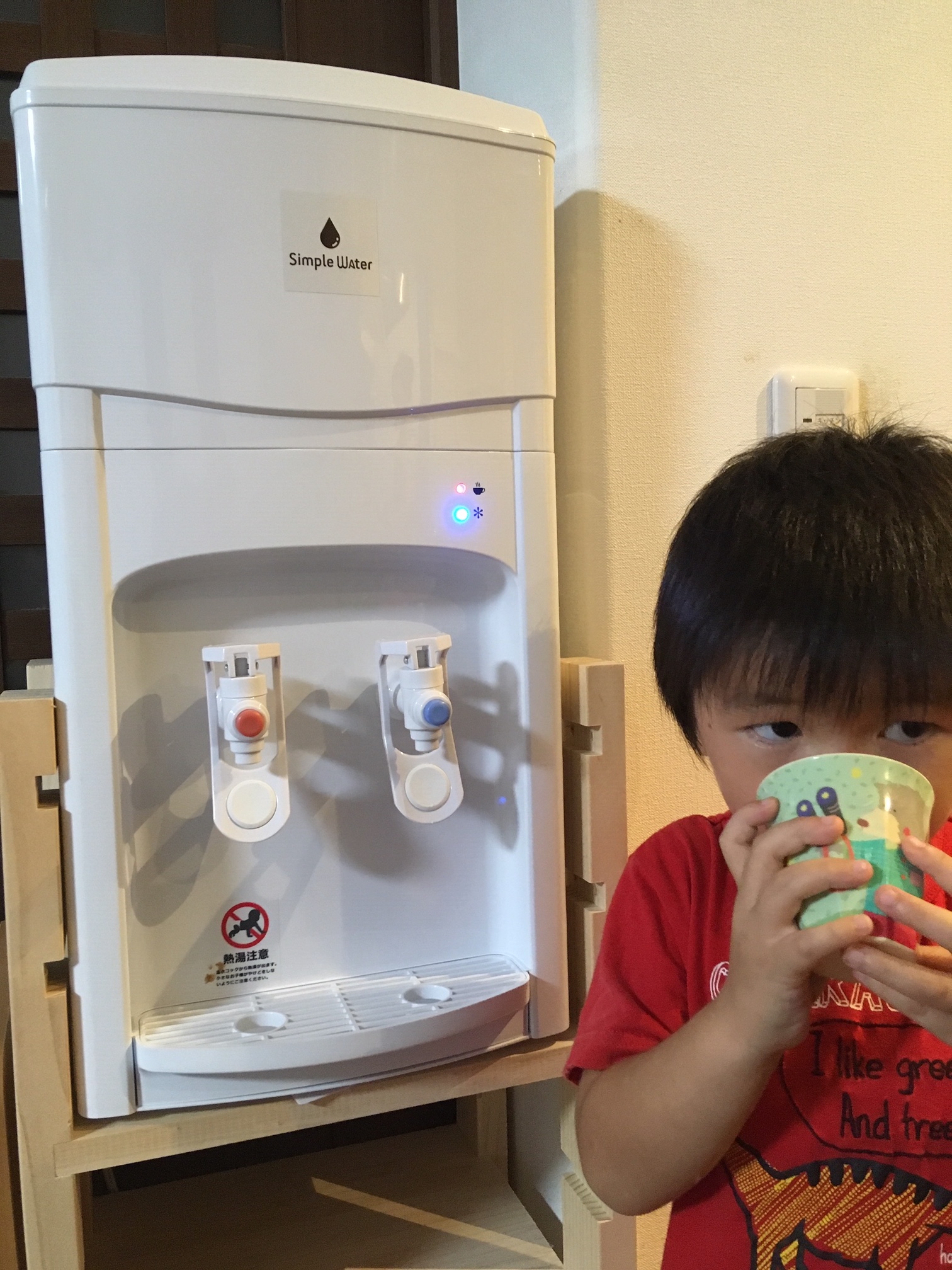 子供が自由にお水が飲めるように